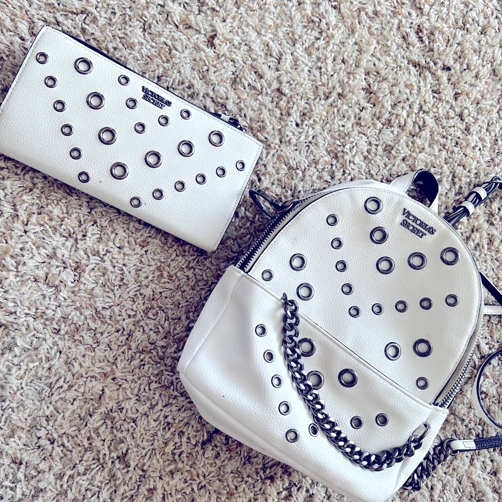 White VS purse and matching wallet set